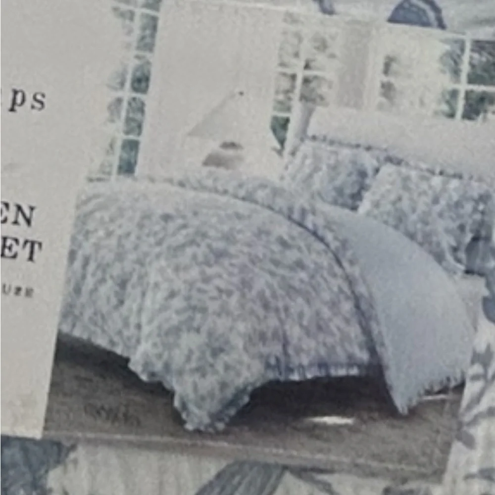 Le Printemps Blue and White Cotton Gauze Reversible Queen Comforter Set 90”x90”